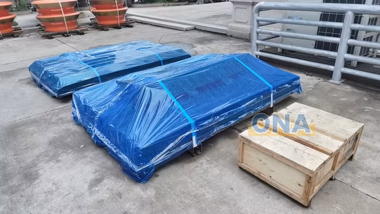 고망간 강철 피드 플레이트 슈트 HP100 HP200 HP300 콘 크러셔 예비 부품